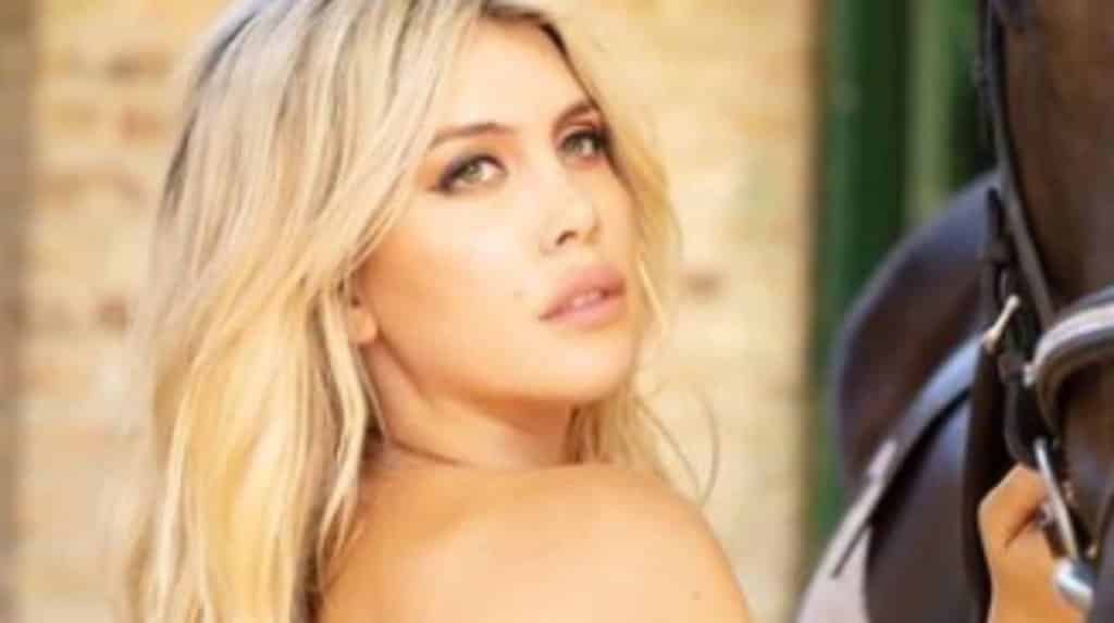 Wanda Nara se despidió de la Argentina con un desnudo total