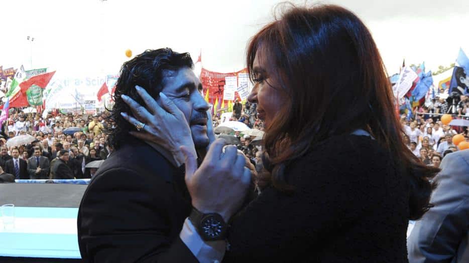 Cristina Fernández de Kirchner lamentó la muerte de Diego Maradona: Mucha tristeza, se fue un grande