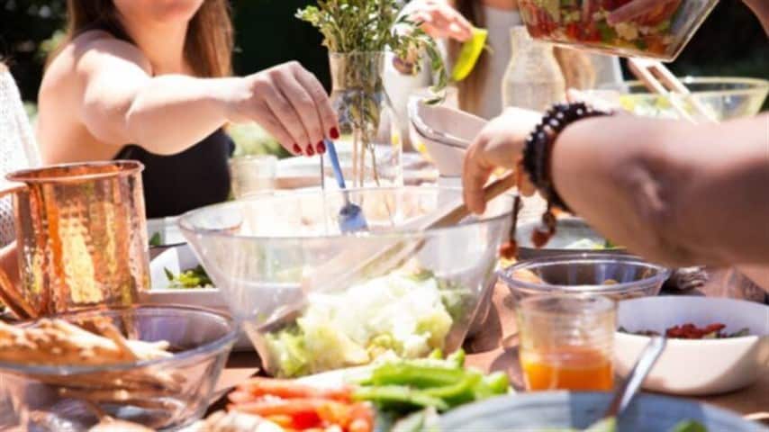 Habilitan reuniones familiares hasta 20 personas