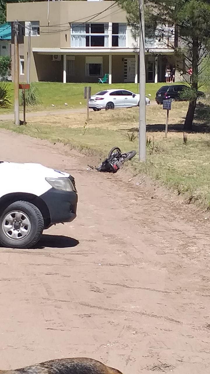 Monte Hermoso: murió un bahiense en un accidente en moto