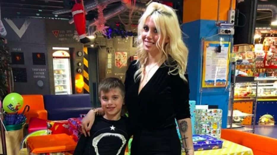 Wanda Nara festejó el cumpleaños de su hijo Constantino lejos de Maxi López, pero con una chocotorta decorada por Mauro Icardi