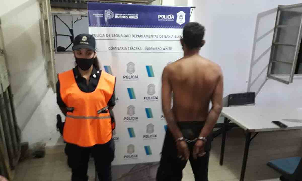 Apuñaló a un familiar y quedó detenido