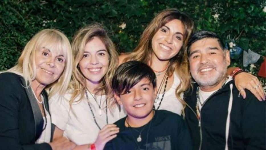 Claudia Villafañe narró el momento en que se enteró de la muerte de Diego Maradona: “No lo podía creer”