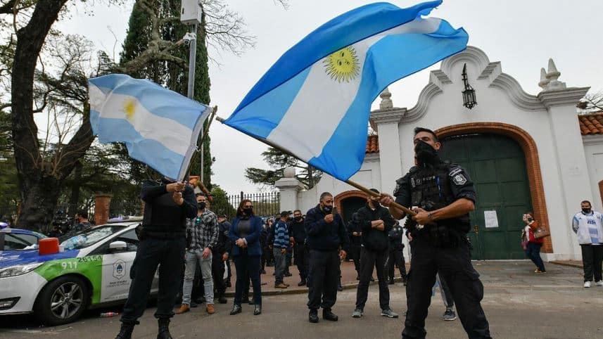 El gobierno bonaerense, en alerta por una posible protesta policial en reclamo de mejoras salariales