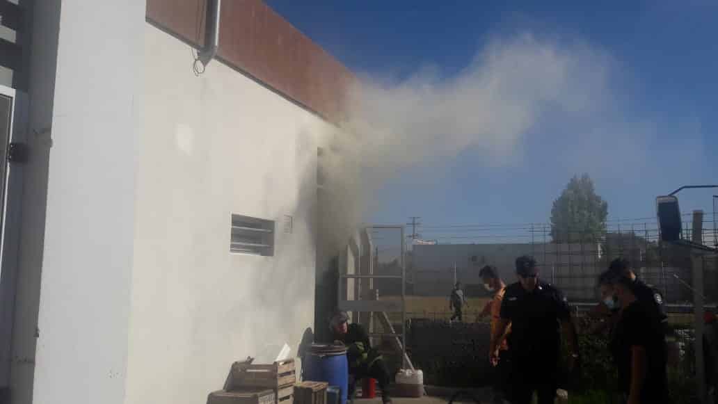 Se olvidaron un pollo en el horno y casi prenden fuego una pizzería