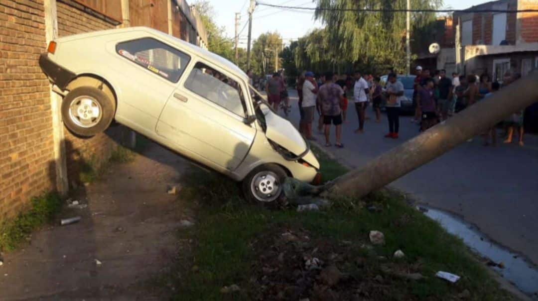 Un adolescente de 14 años le sacó el auto a su padre y atropelló y mató a un hombre