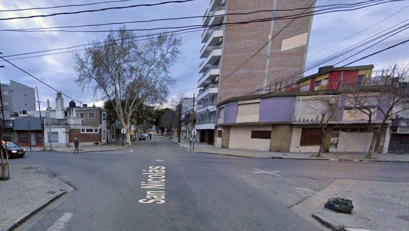 Detuvieron a una madre que le rompió el celular a un chico porque se masturbó frente a su hija