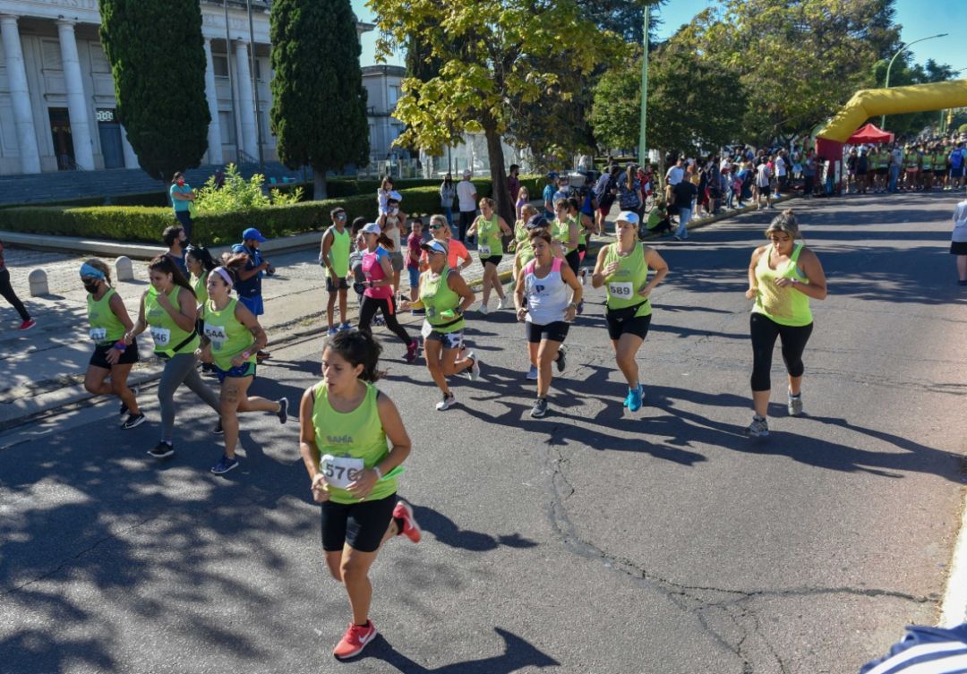 Carrera y Caminata de la Mujer