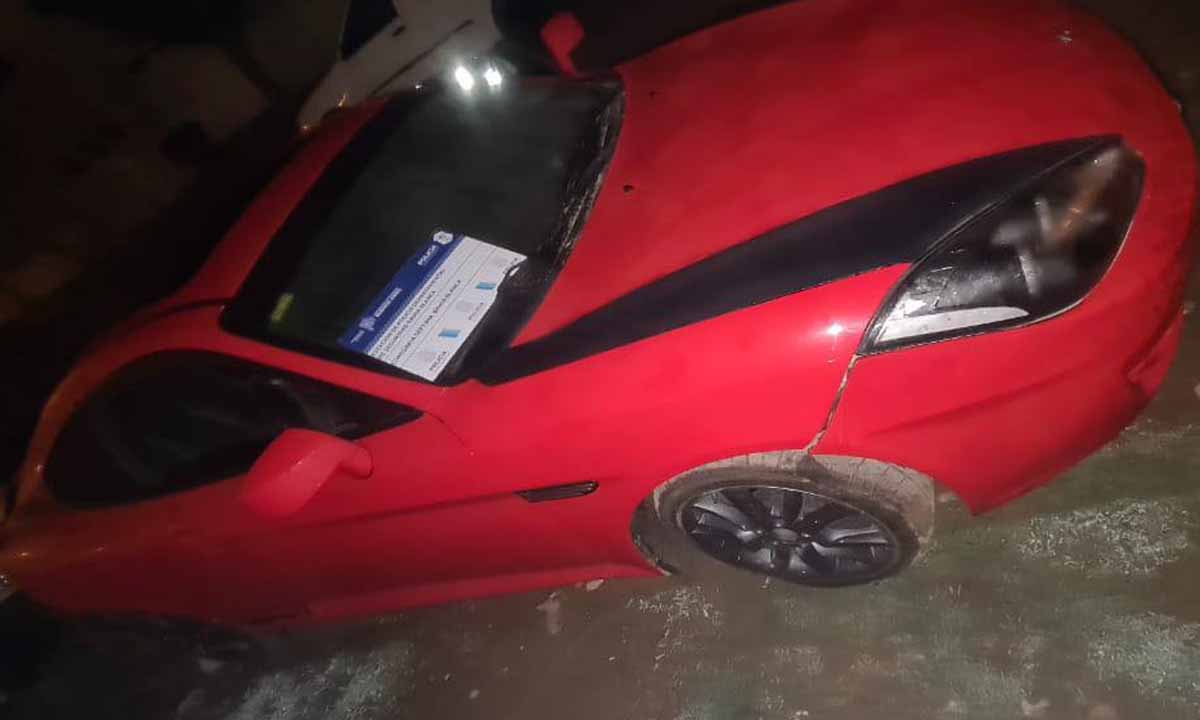 Los hermanos Vidal Ríos abandonaron sus autos y escaparon