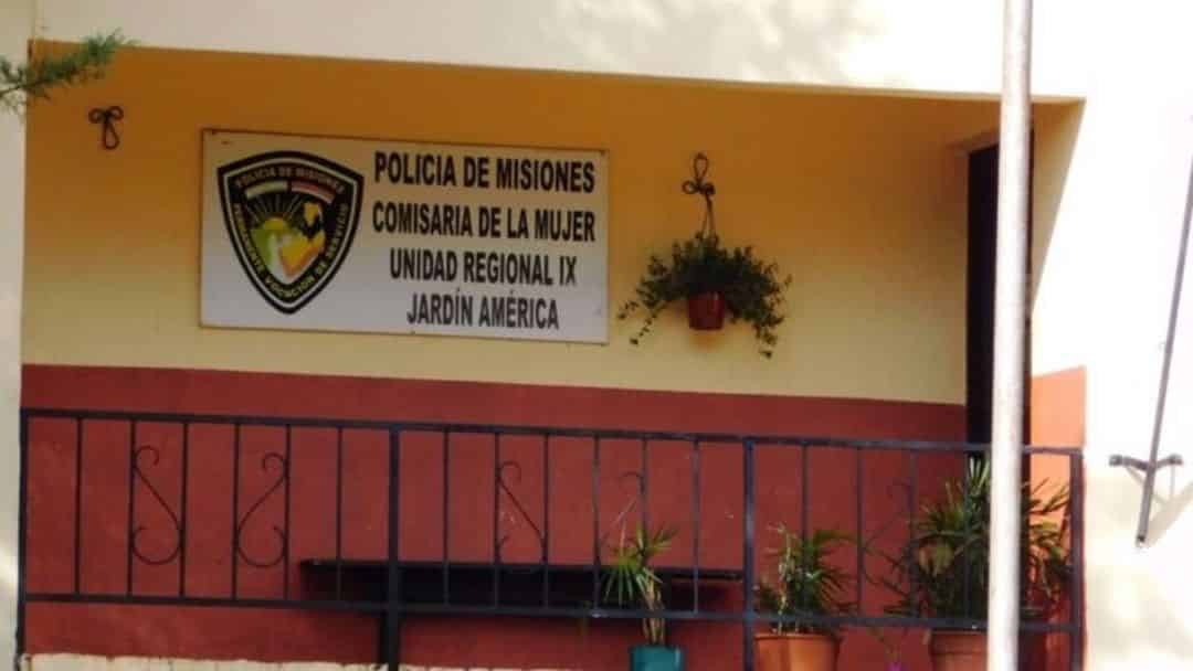 Les contó a sus compañeros de trabajo que abusaba de su hijastra, lo denunciaron y terminó detenido