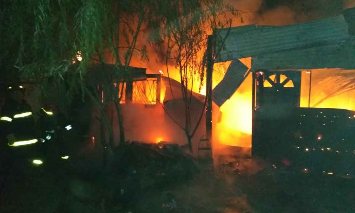 Perdió todo en el incendio de su humilde vivienda