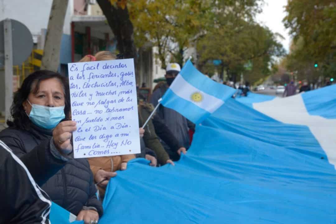 Movilización en Bahía Blanca contra la cuarentena estricta