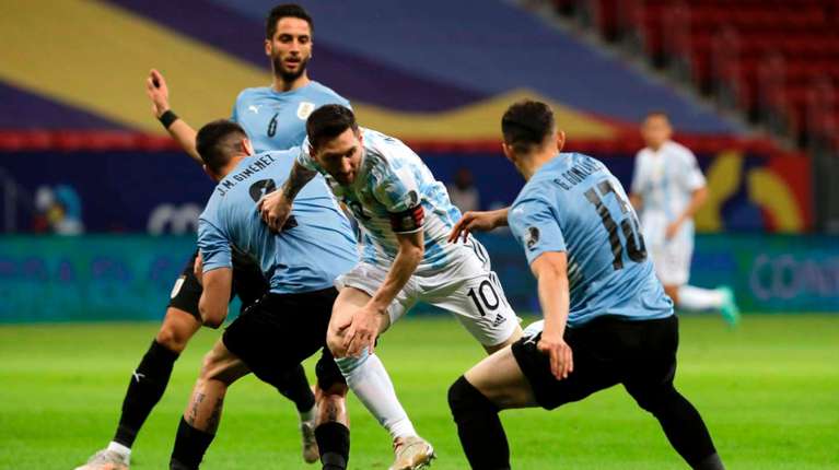 Argentina subió a la cima tras derrotar a Uruguay en la Copa América