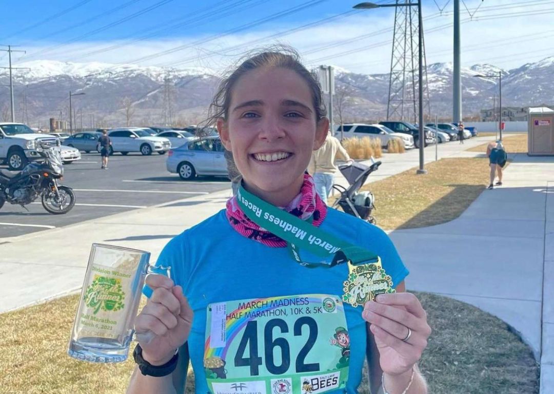 “Debo ser la única varada con una sonrisa”: es runner, no puede regresar al país y se puso a correr en los Estados Unidos