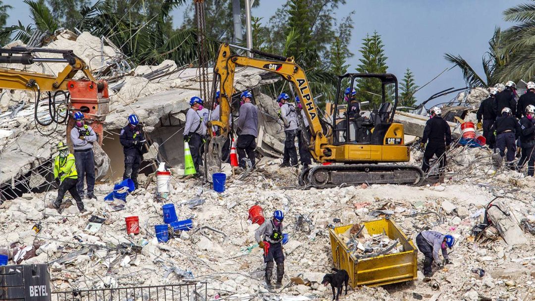 La dramática historia de una mujer que quedó atrapada en el derrumbe de Miami: pidió ayuda durante 11 horas pero los rescatistas no lograron sacarla a tiempo