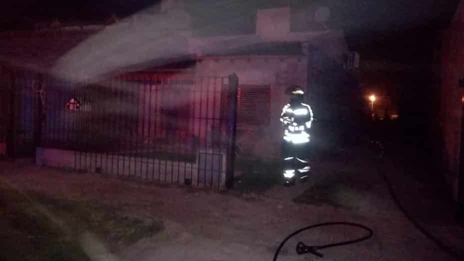 Estaba jugando con un encendedor e inició incendio en una habitación