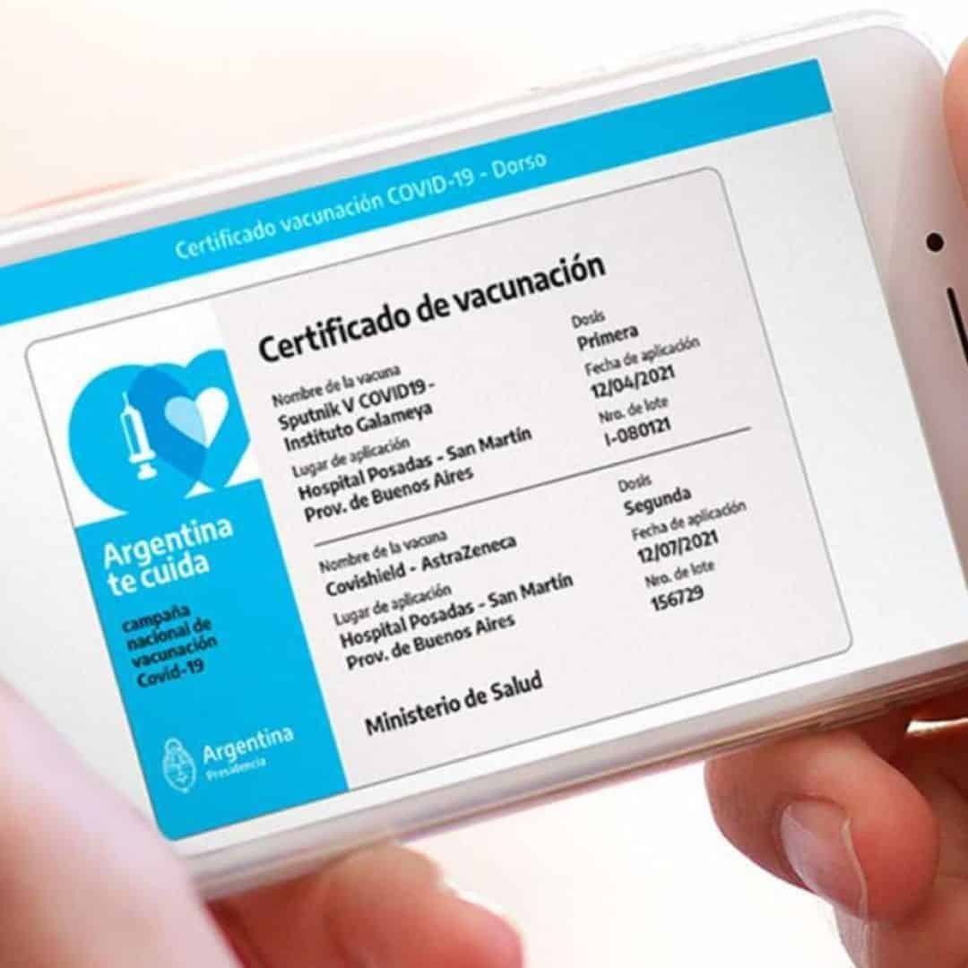 Alertan por ciberdelincuentes que venden certificados de vacunación y pruebas de coronavirus truchos