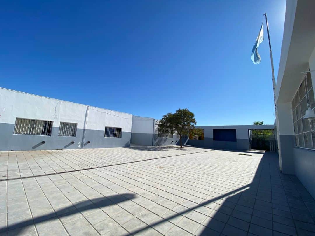 El intendente recorrió obra de refacción ejecutada en la Escuela Nº 25