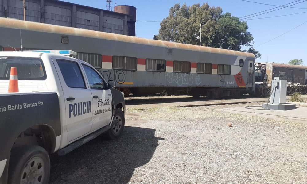 Los capturaron mientras intentaban robar partes de un tren abandonado