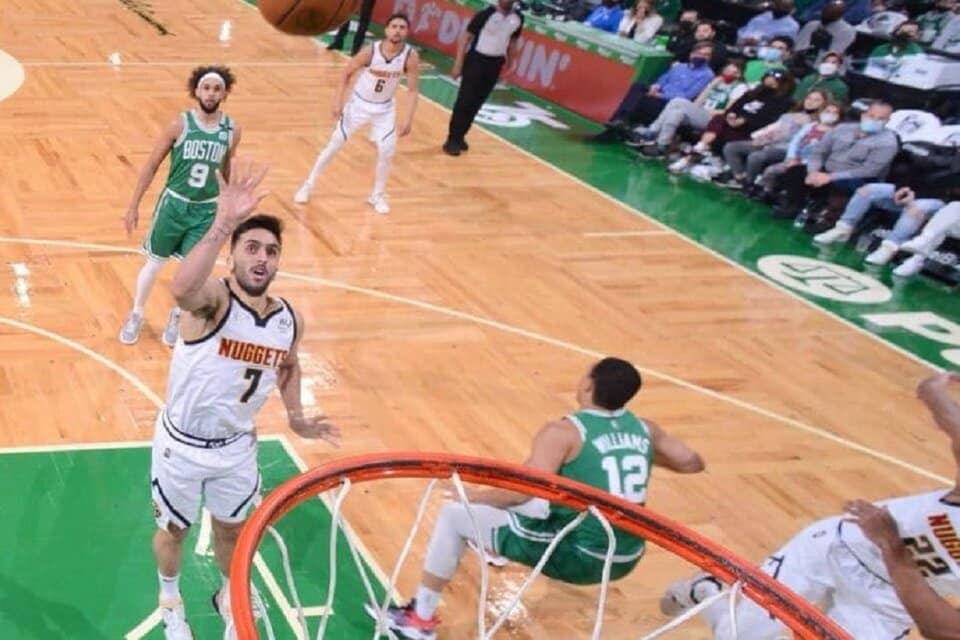 Campazzo volvió a jugar en Denver y sumó 14 puntos