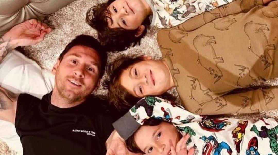 Lionel Messi publicó una foto junto a sus hijos y generó una tierna reacción en Antonela Roccuzzo