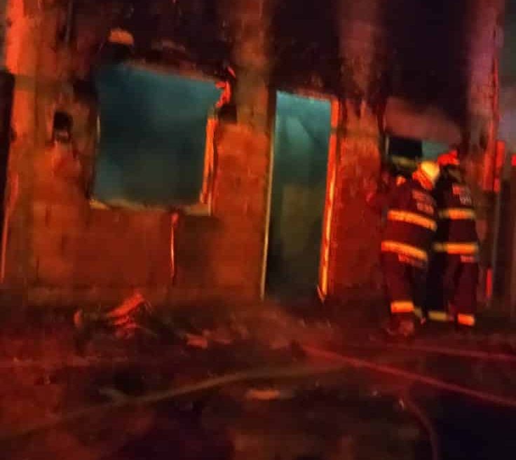 Tragedia en el barrio Noroeste: tres personas murieron en el incendio de una vivienda