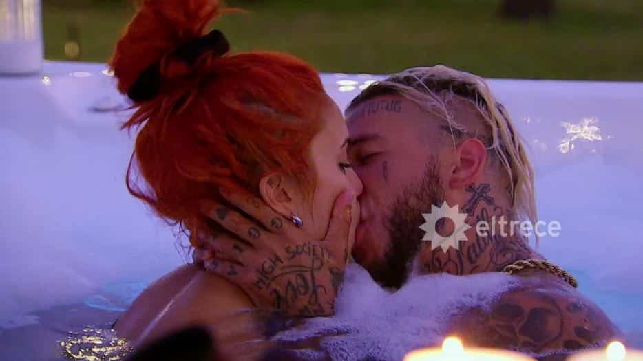 Alex Caniggia y Melody Luz tuvieron sexo en “El Hotel de los Famosos” y cansaron a sus compañeros