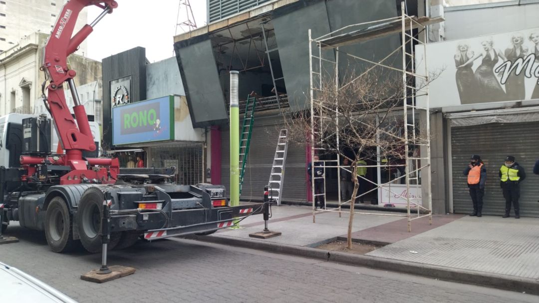 Un obrero cayó desde un primer piso en pleno centro de la ciudad