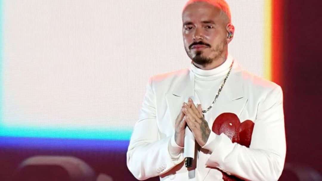 J Balvin se accidentó con un cuatriciclo en Córdoba y terminó enyesado: “La caída que me metí…”