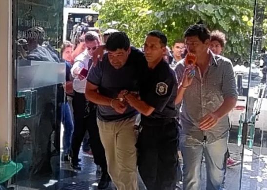 Andrés Ombrosi pidió defenderse en juicio oral por los presuntos casos de corrupción en Astillero Río Santiago