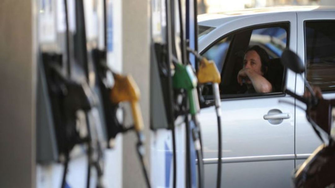 Fuerte caída nacional en la venta de combustibles