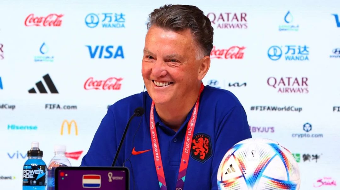 Van Gaal desafió a la Selección argentina y recordó la semifinal de 2014