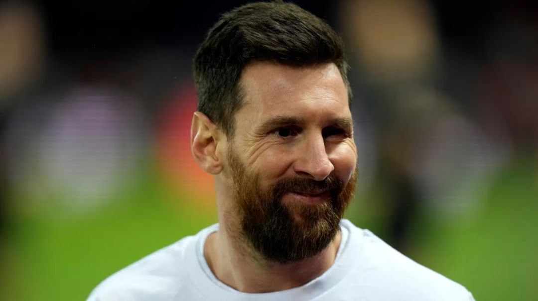 Un magnate árabe ofreció una fortuna impactante para conocer a Lionel Messi y Cristiano Ronaldo