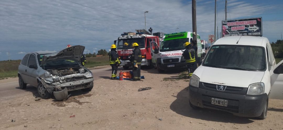 Fuerte choque en Cerri, una mujer hospitalizada