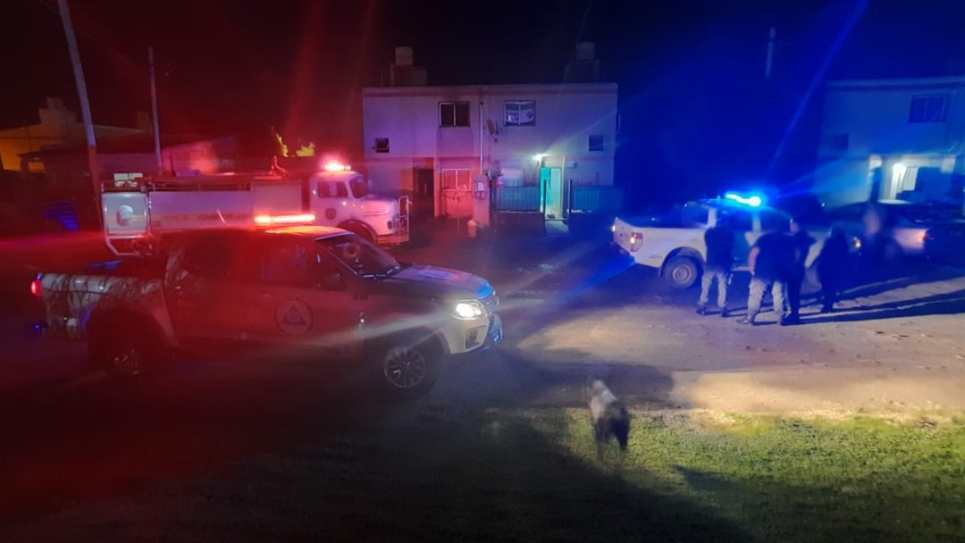 Fuego en una casa en Berutti al 3200