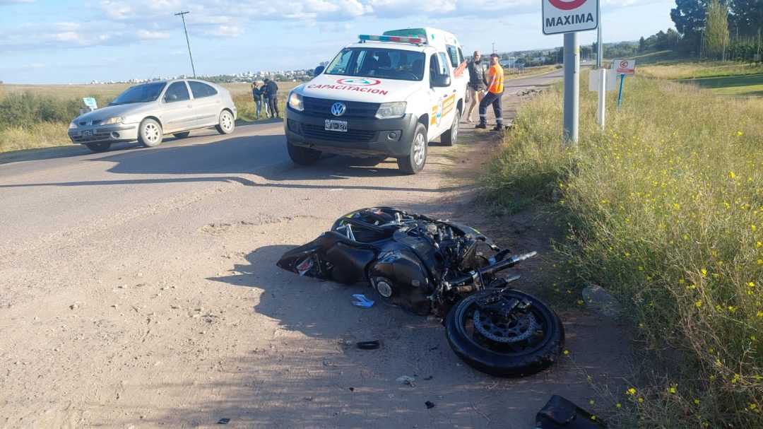 Un motociclista herido tras un fuerte choque