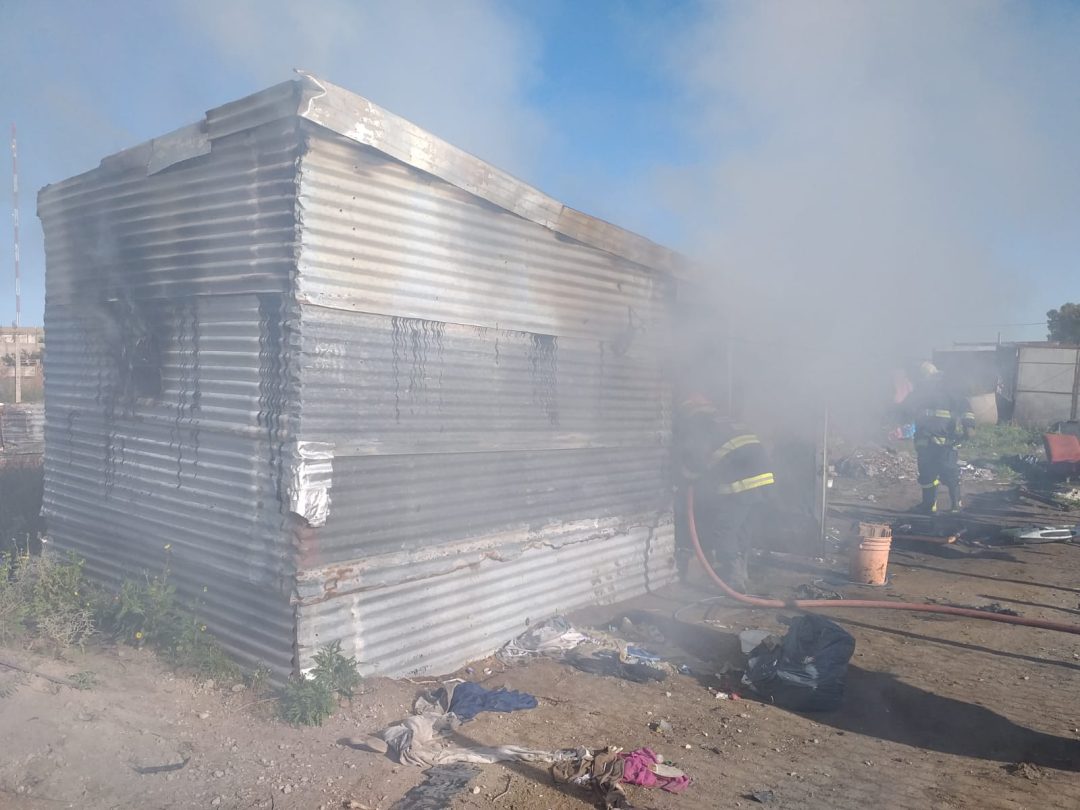 Una familia perdió absolutamente todo tras el incendio de su vivienda