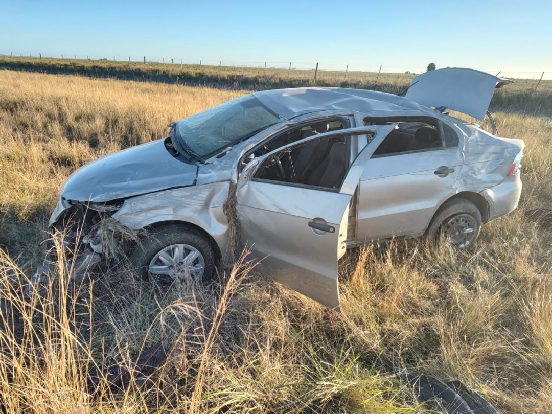 Vuelco sin heridos en la ruta 35