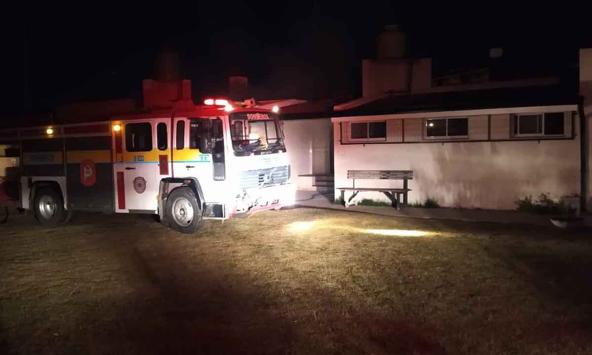 Incendio en el Complejo Zibecchi: un quincho sufrió pérdidas totales