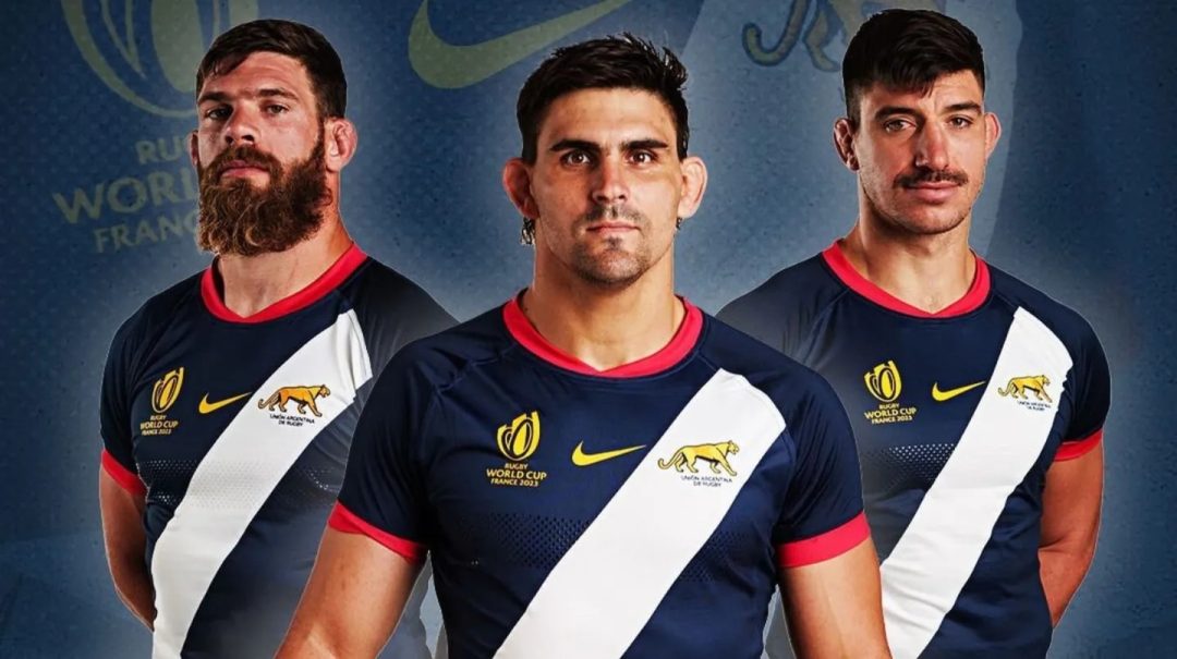 Los Pumas presentaron una camiseta inspirada en los Granaderos: el particular hilo que los une