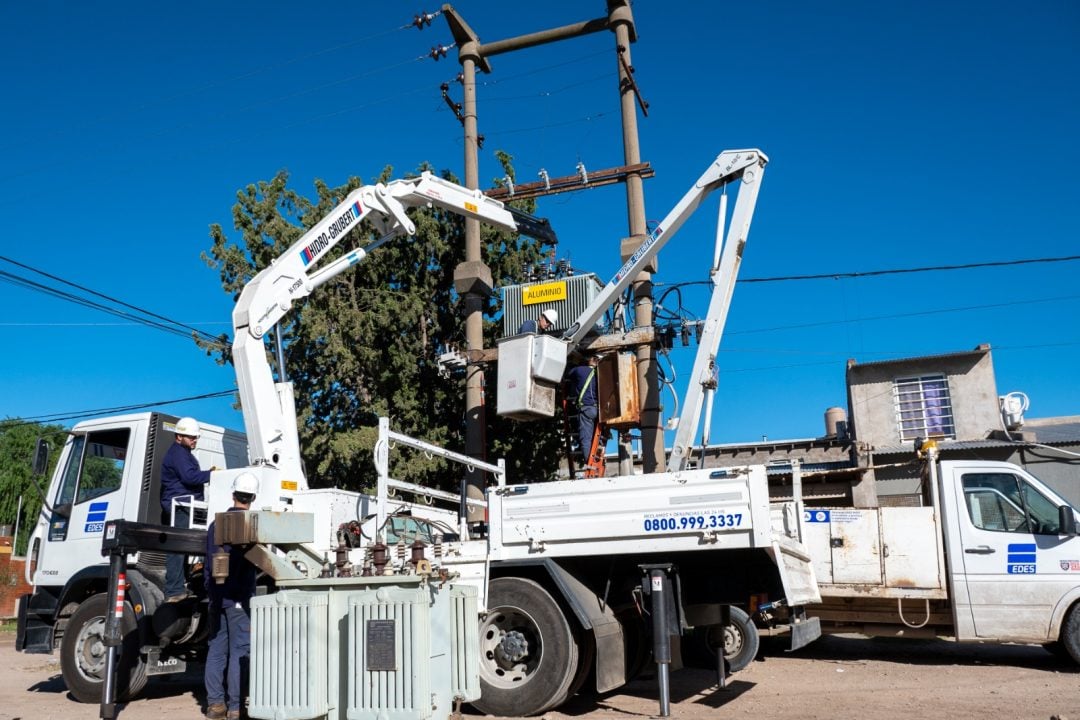 EDES finalizó obras para mejorar el servicios en el Noroeste, Punta Blanca y Cerri