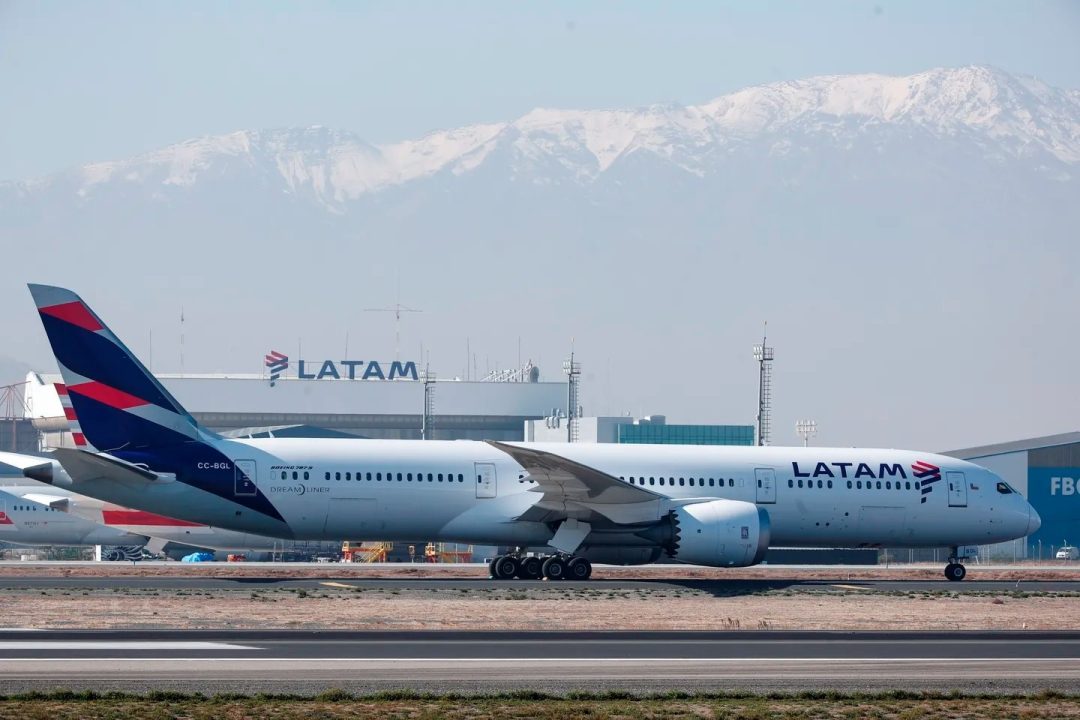 Un piloto se descompensó en pleno vuelo y murió tras un aterrizaje de emergencia