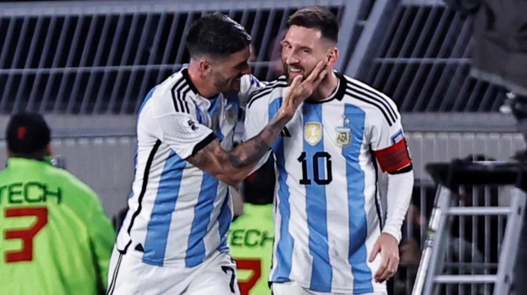 El gesto de Lionel Messi que emocionó a Rodrigo De Paul: “Es un ejemplo de amor”