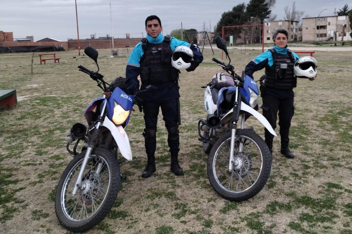 Policías de “la local” salvan a una bebe de 4 meses.