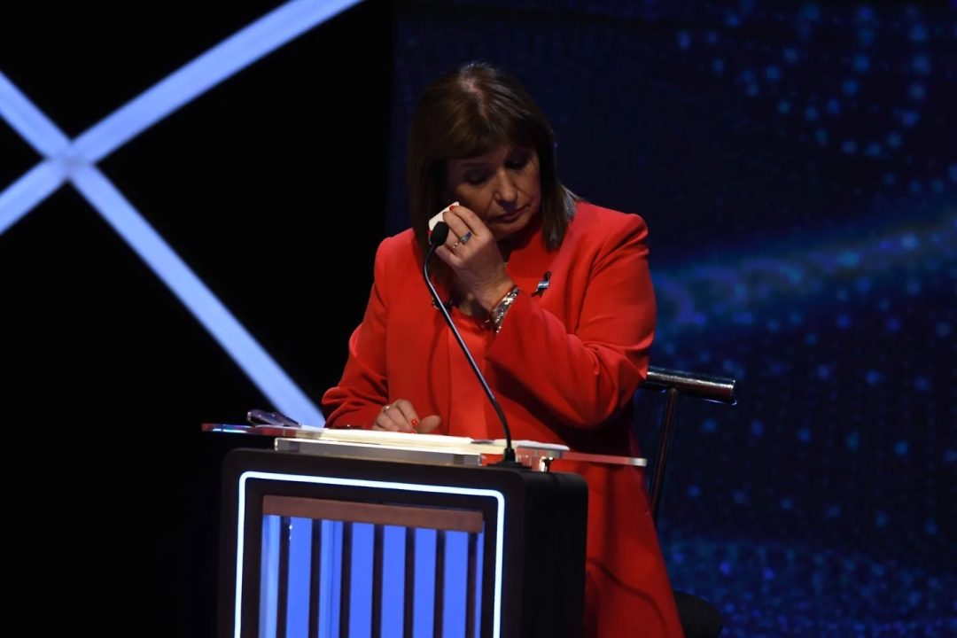 Patricia Bullrich tuvo que ser atendida por el SAME al término del debate presidencial