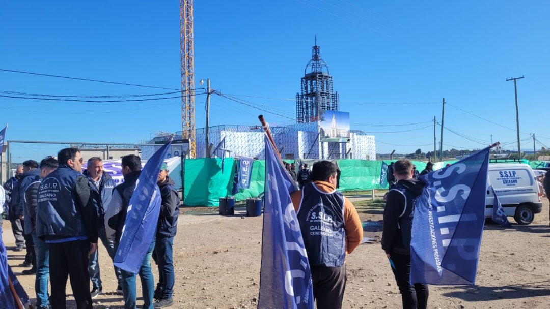 Protesta de trabajadores de seguridad privada: reclaman por el pago del salario