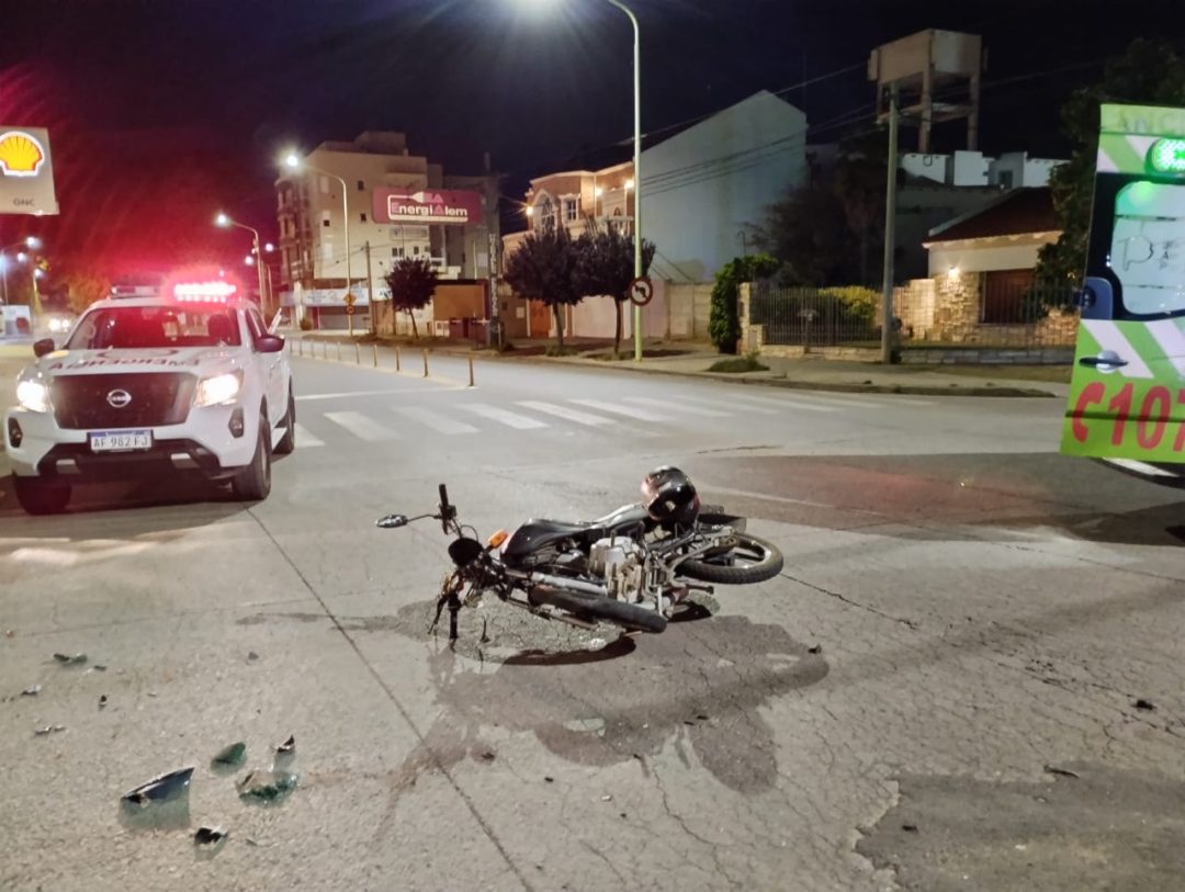 Motociclista herido tras un choque