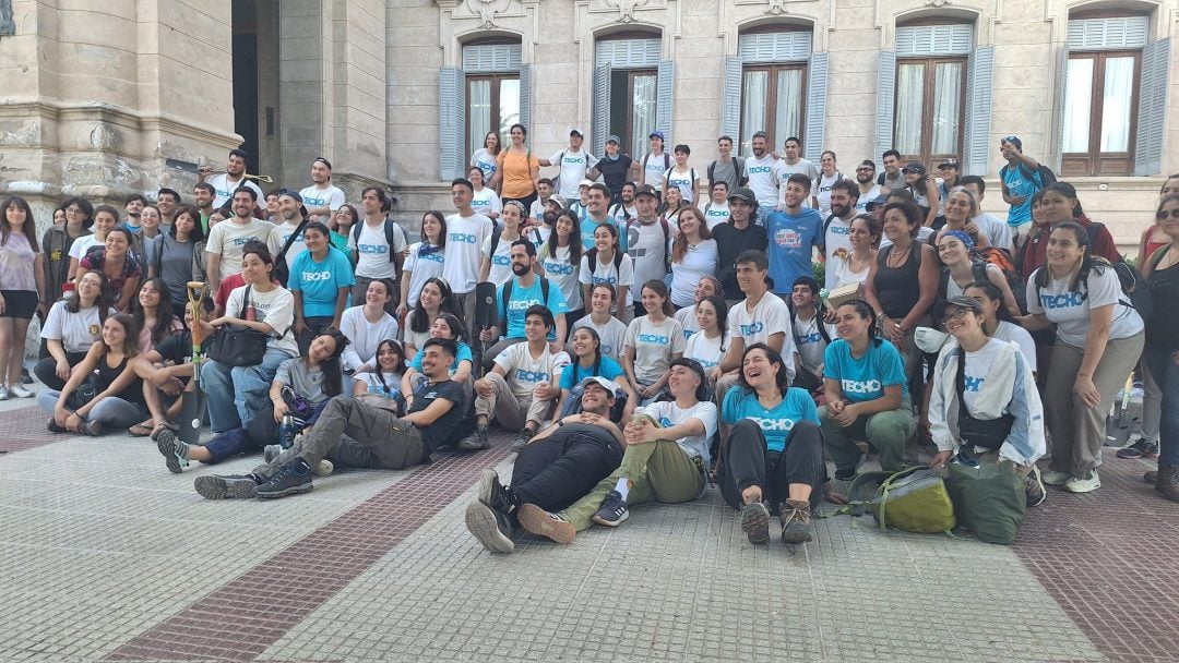 Llegaron a Bahía 200 voluntarios para construir viviendas de emergencia tras el temporal