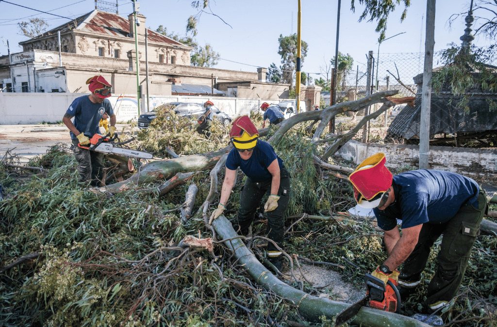 Una marcha en agradecimiento a los servidores públicos que trabajan incansablemente tras el temporal