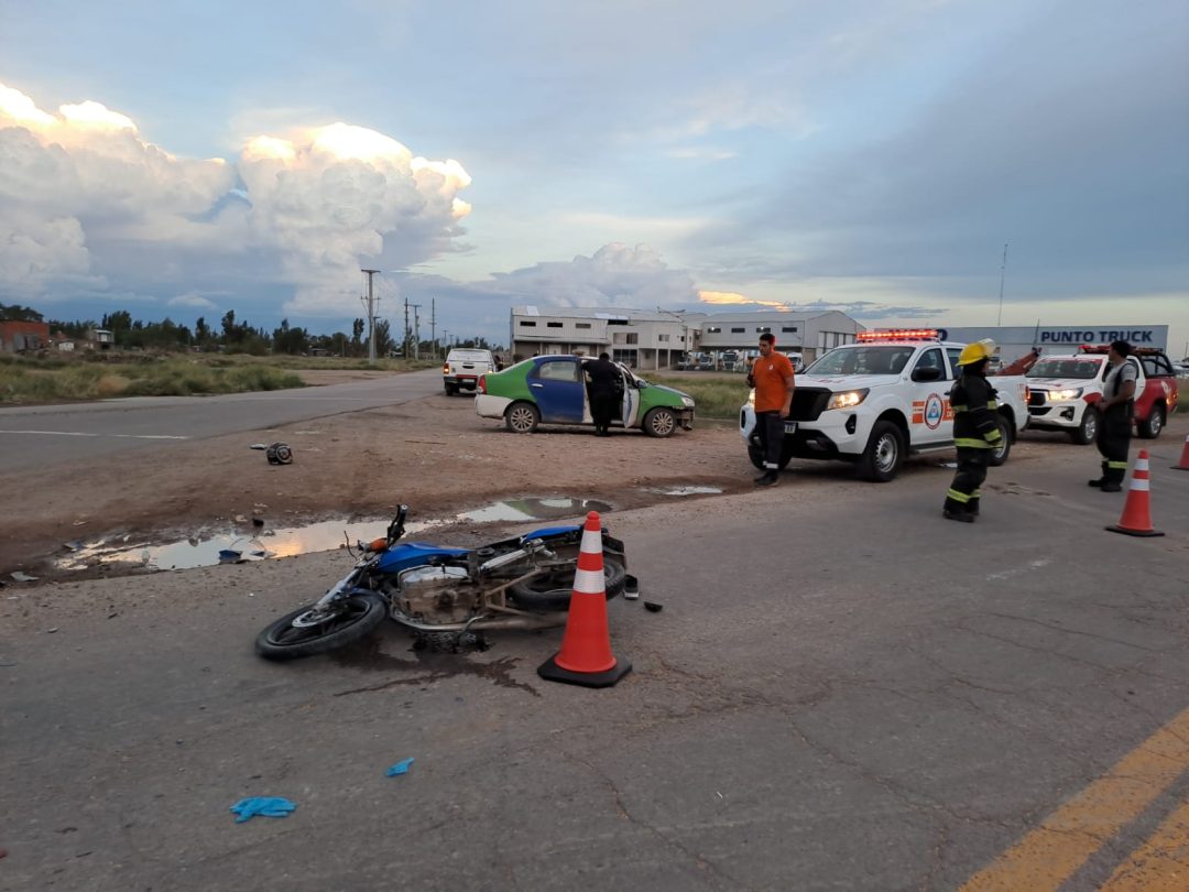 Motociclista herido tras un choque en Ruta 3 y Pacifico